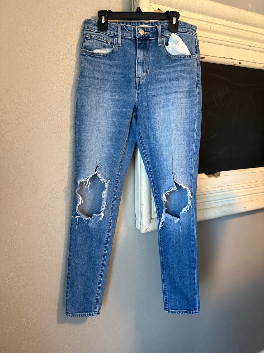 Levi's 721 High Rise Distressed Skinny Jeans 28